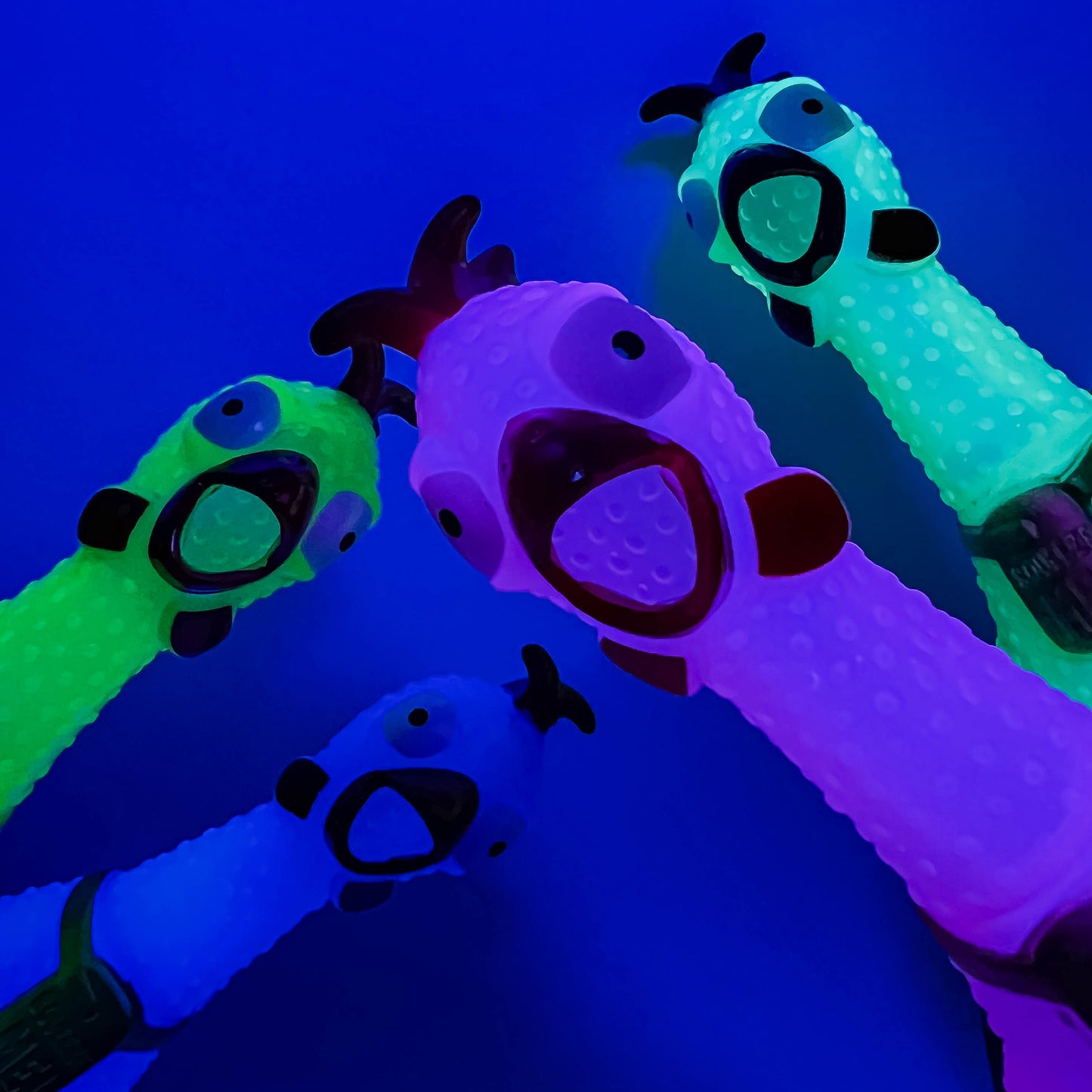 Squeeze Me Chicken Glow In The Dark - Medium