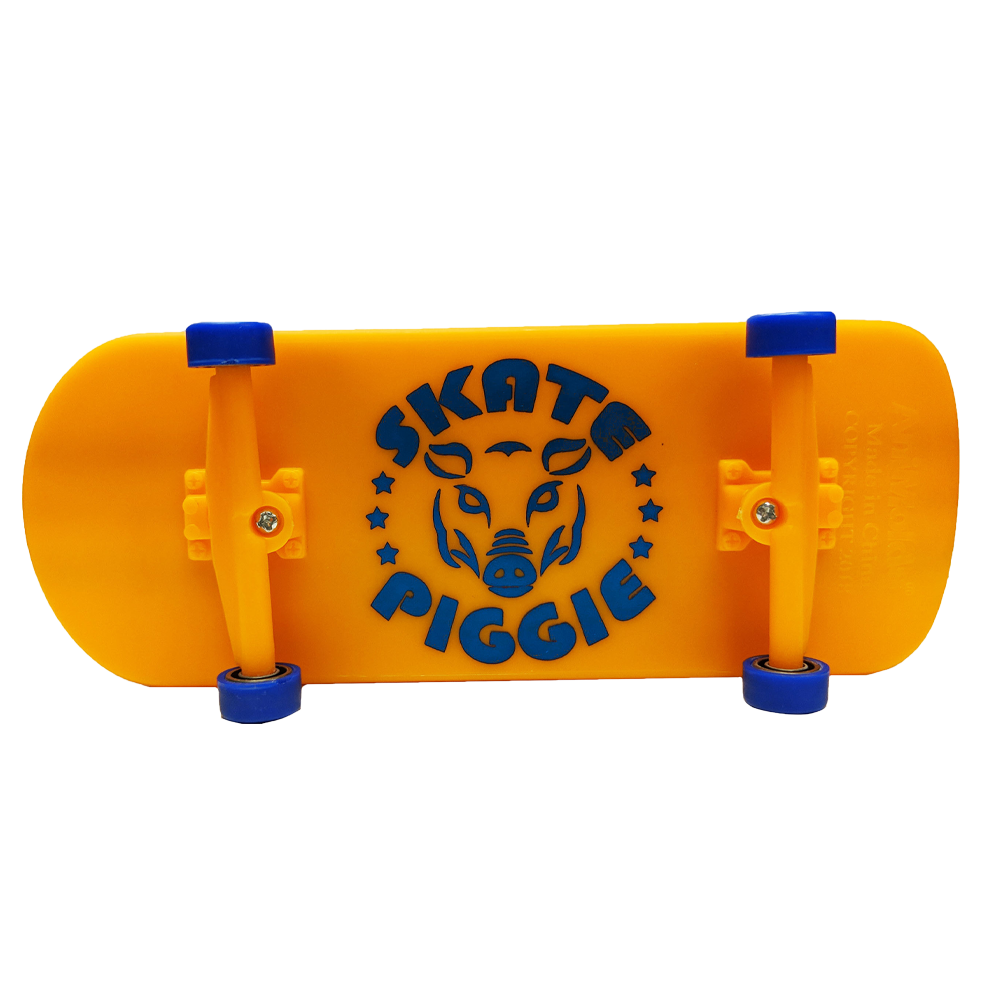 Squeeze Me Skate Piggie - Medium